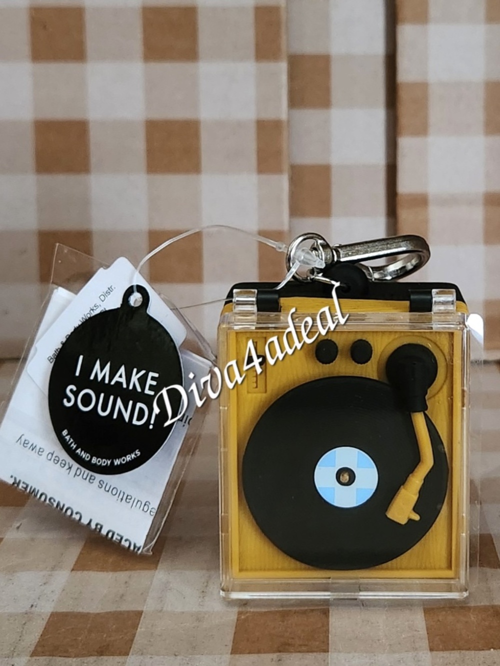 Bath & Body Works RETRO RECORD PLAYER Pocketbac Holder Keychain